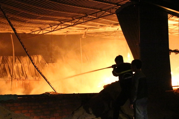 Chủ doanh nghiệp bật khóc nhìn tài sản “biến mất” chỉ sau một đêm ảnh 3