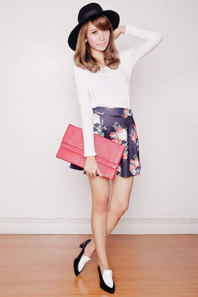 Những kiểu áo len phá cách mix layer hay mix cùng chân váy đem lại ho bạn gái vẻ đẹp ngọt ngào đáng yêu. Thời trang thu chắc chắn không thể thiếu những chiếc áo khoác như blazer, denim hay cardigan....