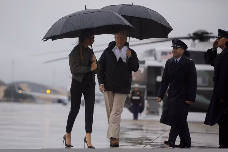 Trump thị sát Texas giữa lúc siêu bão Harvey đạt lượng mưa kỷ lục ảnh 2
