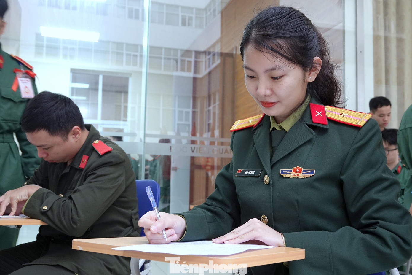 Hơn 600 cán bộ, đoàn viên thanh niên Học viện Quân y đã sôi nổi hưởng ứng, tham gia hiến máu tình nguyện tại lễ phát động