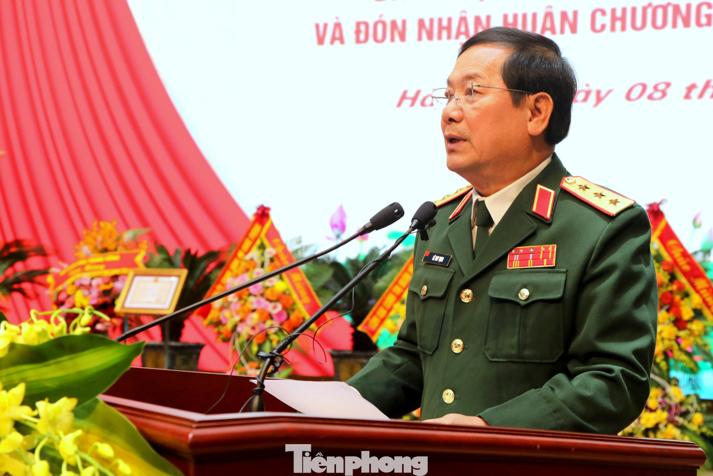 Thượng tướng Lê Huy Vịnh phát biểu tại buổi lễ Thượng tướng Lê Huy Vịnh phát biểu tại buổi lễ