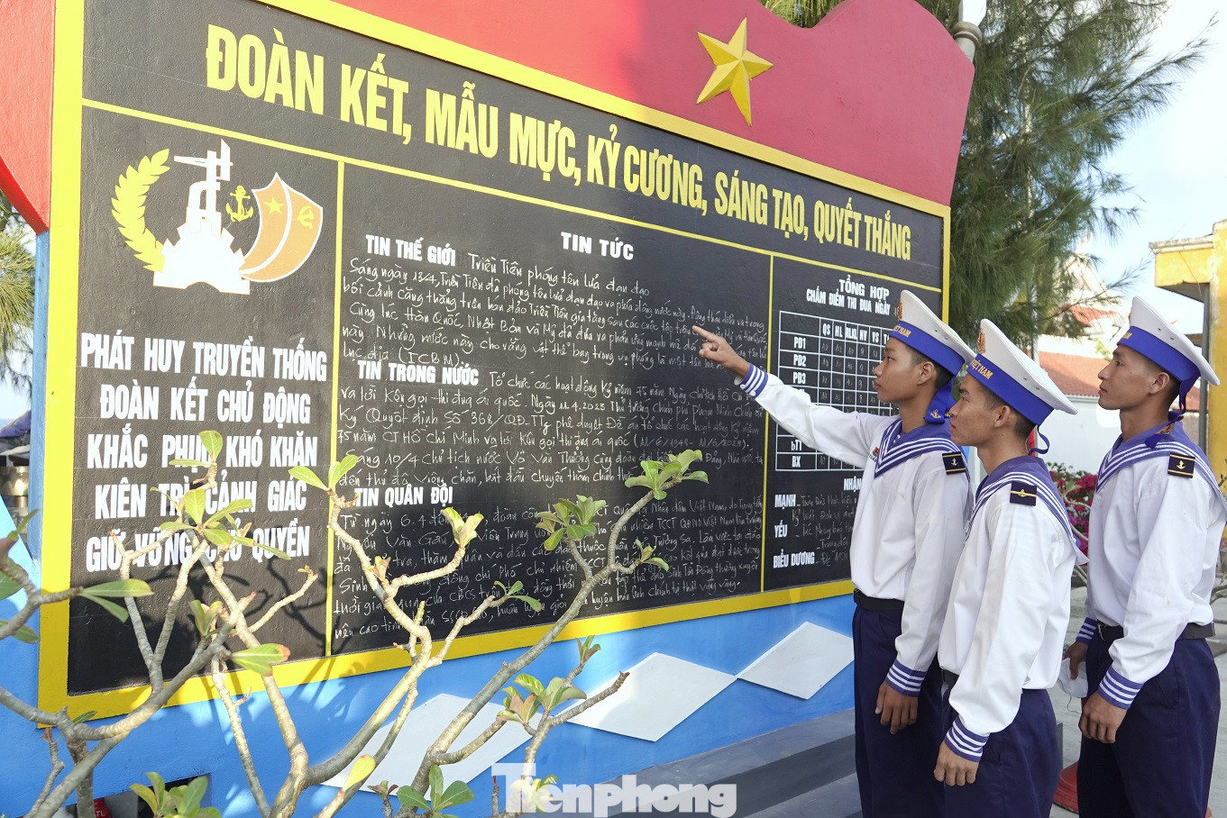 Trao dồi kiến thức và cập nhật thông tin thời sự.