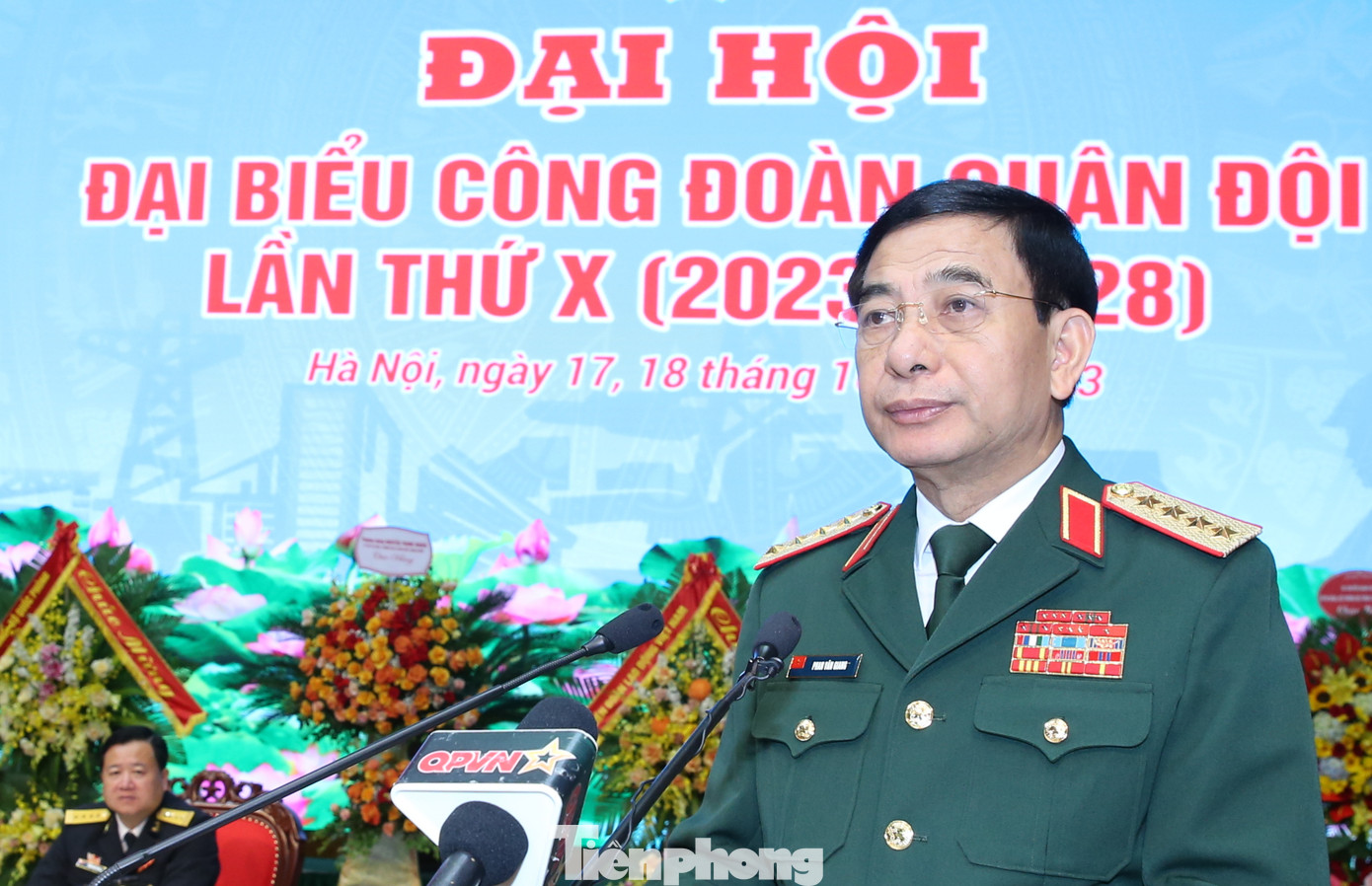 Đại tướng Phan Văn Giang - Bộ trưởng Bộ Quốc phòng, phát biểu tại ĐH. Đại tướng Phan Văn Giang - Bộ trưởng Bộ Quốc phòng, phát biểu tại ĐH.