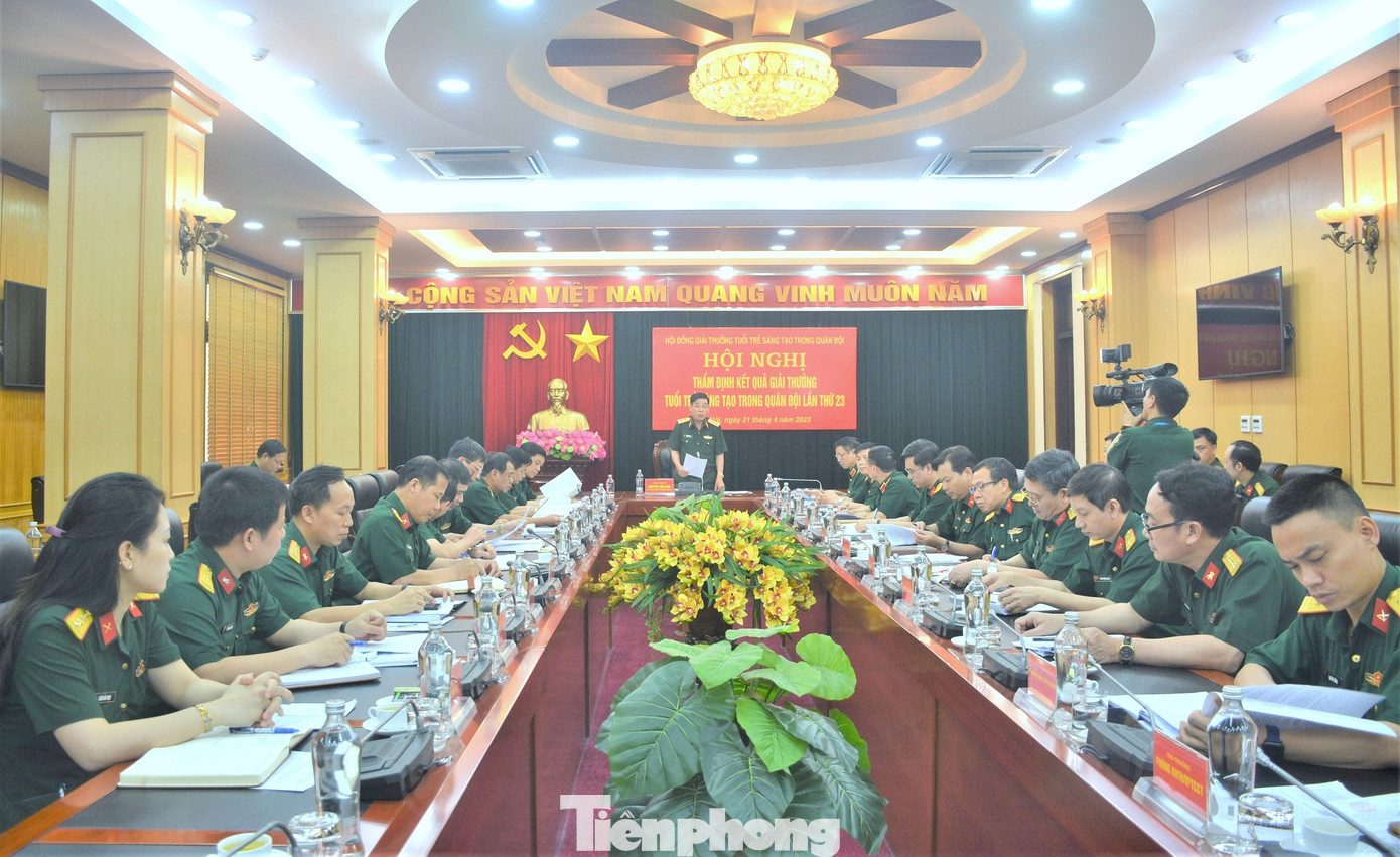 Hội nghị thẩm định kết quả Giải thưởng TTST trong Quân đội lần thứ 23 diễn ra dưới sự chủ trì của Trung tướng Nguyễn Văn Gấu - Ủy viên Trung ương Đảng, Phó Chủ nhiệm Tổng cục Chính trị Quân đội nhân dân Việt Nam, Chủ tịch Hội đồng Giải thưởng TTST trong Quân đội.