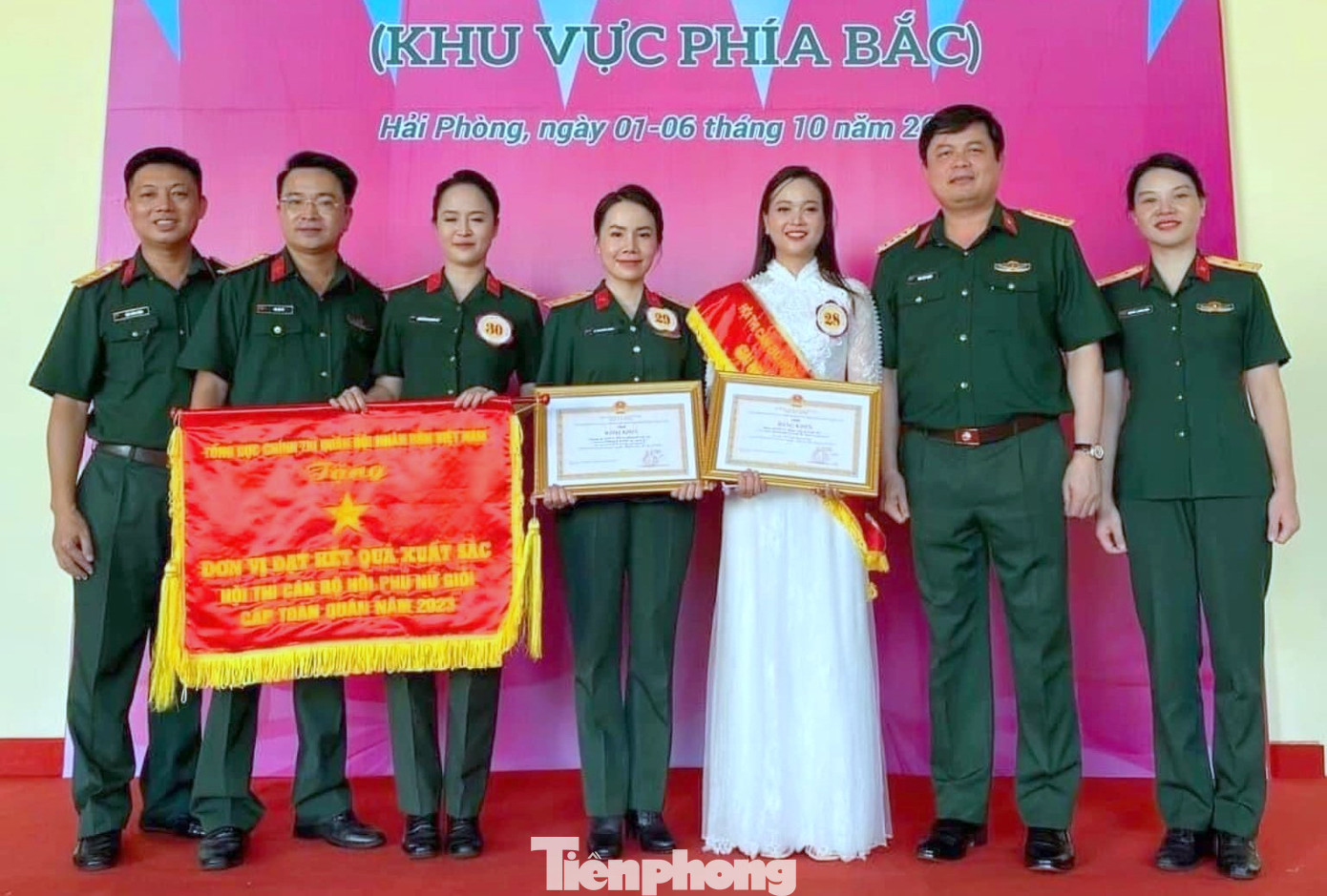 Là một trong 7 thí sinh đạt thành tích cao nhất trong cả 3 phần thi (kiến thức, tuyên truyền và năng khiếu) để đi tiếp vào vòng thi cán bộ Hội toàn năng, Thiếu úy Hải Duyên đã tiếp tục thể hiện khả năng ứng xử trí tuệ và xuất sắc giành ngôi quán quân. Thành tích của cô đã góp phần cùng đội Phụ nữ Quân khu 4 giành Cờ đơn vị đạt kết quả xuất sắc.