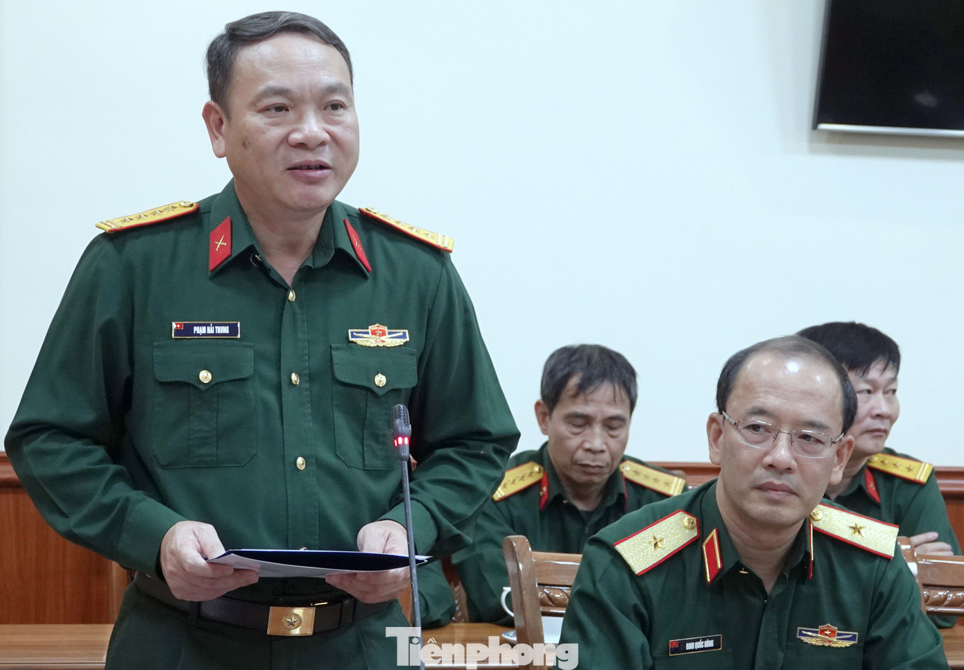 Đại tá Phạm Hải Trung sinh năm 1968, là Tiến sĩ kỹ thuật. Trước khi được Thủ tướng Chính phủ bổ nhiệm giữ chức vụ Trưởng ban Ban Quản lý Lăng Chủ tịch Hồ Chí Minh, Đại tá Phạm Hải Trung là Phó Bí thư Đảng uỷ Đoàn 969, Phó Trưởng ban phụ trách Ban Quản lý Lăng, Tư lệnh Bộ Tư lệnh Bảo vệ Lăng.