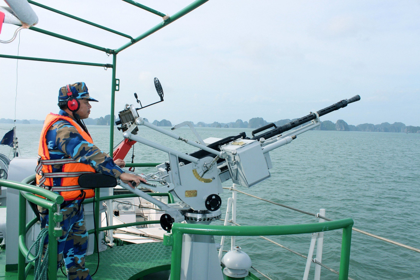 Thời gian qua, Bộ tư lệnh CSB và Tổng cục Công nghiệp quốc phòng đã phối hợp hiệu quả trong việc nâng cao chất lượng vũ khí trang bị kỹ thuật. Thời gian qua, Bộ tư lệnh CSB và Tổng cục Công nghiệp quốc phòng đã phối hợp hiệu quả trong việc nâng cao chất lượng vũ khí trang bị kỹ thuật.