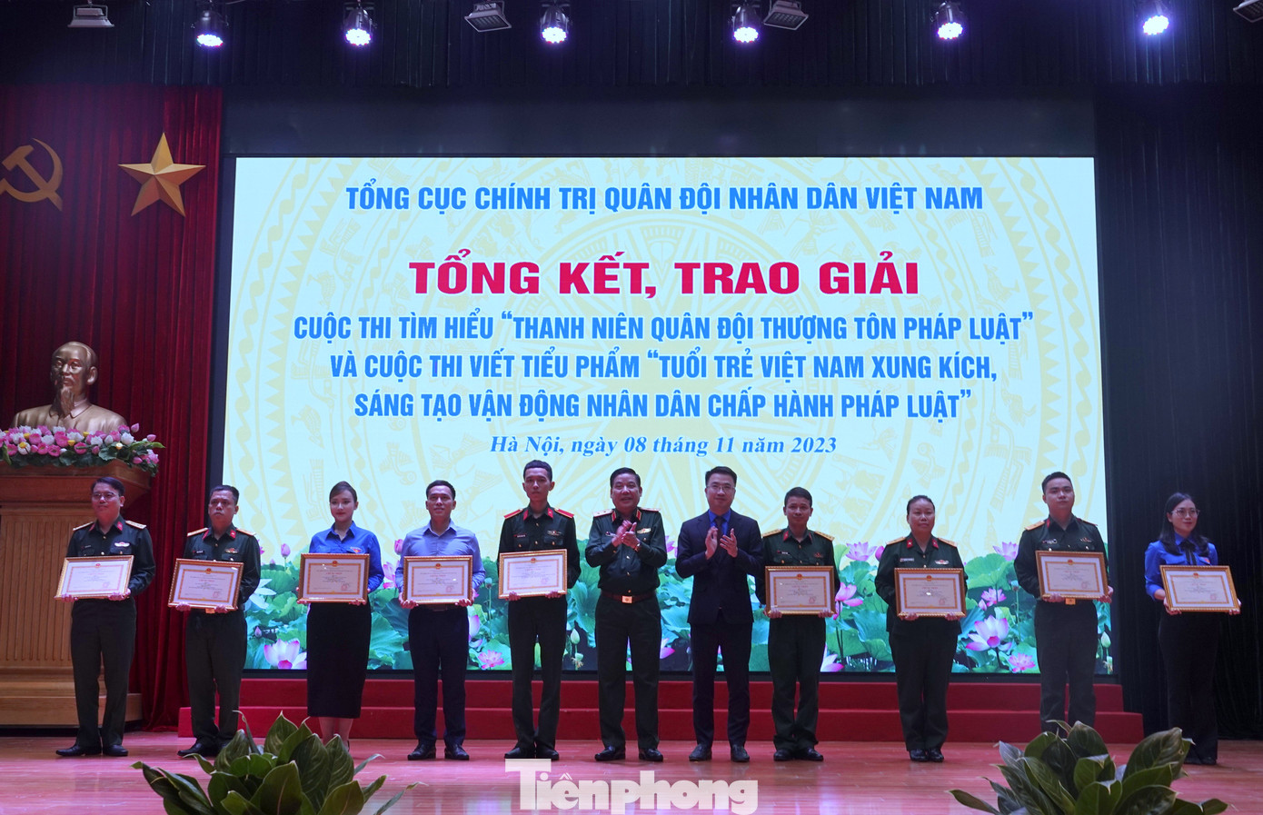 Theo Ban tổ chức, cuộc thi viết tiểu phẩm “Tuổi trẻ Việt Nam xung kích, sáng tạo vận động Nhân dân chấp hành pháp luật” có 10 giải A, 30 giải B, 50 giải C và 60 giải Khuyến khích ở cấp toàn quốc.