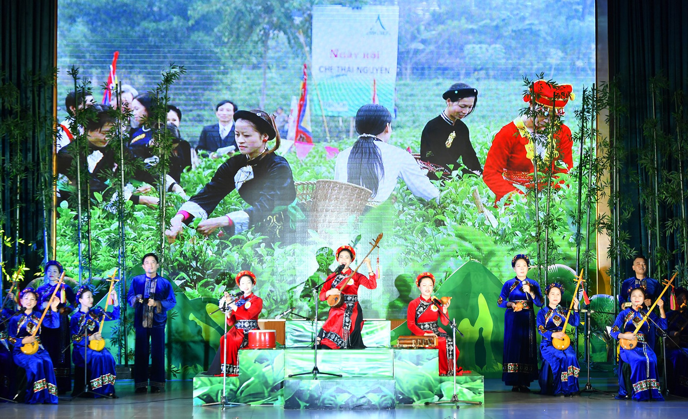 3 tiết mục năng khiếu của phụ nữ Quân khu 1, tuyên truyền của phụ nữ Bộ Tư lệnh Bảo vệ Lăng và năng khiếu của phụ nữ Bộ Tổng tham mưu đã được công diễn tại lễ bế mạc hội thi.