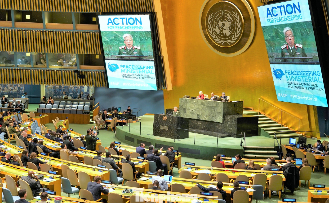 Thượng tướng Nguyễn Chí Vịnh phát biểu tại Hội nghị Liên Hợp Quốc về gìn giữ hòa bình tổ chức ở New York (Mỹ), năm 2019. Ảnh: B.T