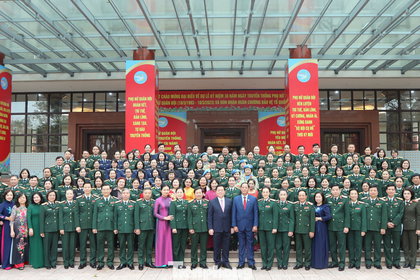 Các đại biểu dự lễ kỷ niệm Các đại biểu dự lễ kỷ niệm