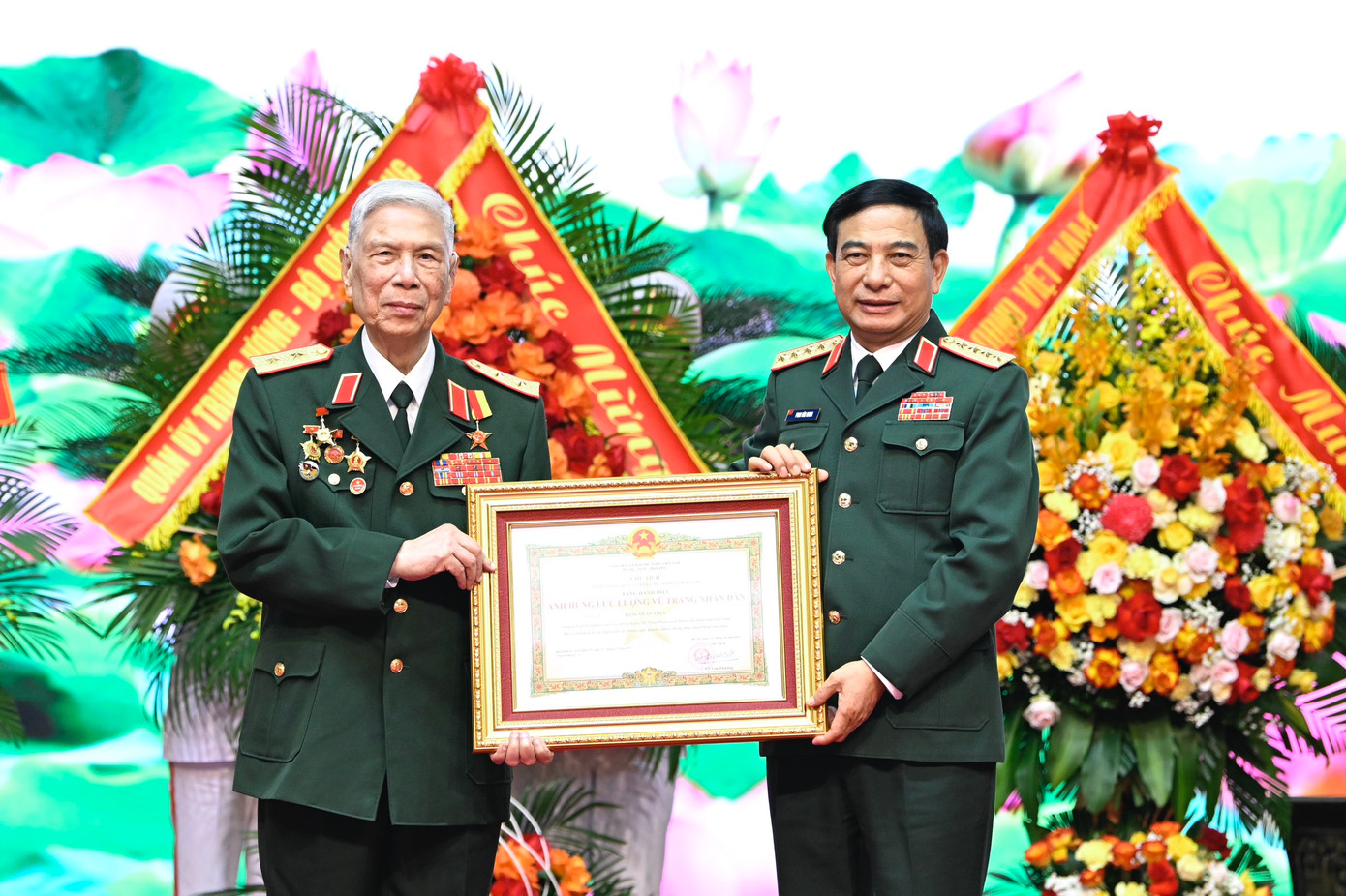 Tại buổi lễ, thừa ủy quyền của Chủ tịch nước, Đại tướng Phan Văn Giang đã trao danh hiệu Anh hùng Lực lượng vũ trang nhân dân tặng Trung tướng Đặng Quân Thụy, nhằm ghi nhận, tôn vinh những thành tích đặc biệt xuất sắc của ông trong kháng chiến chống Pháp. Tại buổi lễ, thừa ủy quyền của Chủ tịch nước, Đại tướng Phan Văn Giang đã trao danh hiệu Anh hùng Lực lượng vũ trang nhân dân tặng Trung tướng Đặng Quân Thụy, nhằm ghi nhận, tôn vinh những thành tích đặc biệt xuất sắc của ông trong kháng chiến chống Pháp.