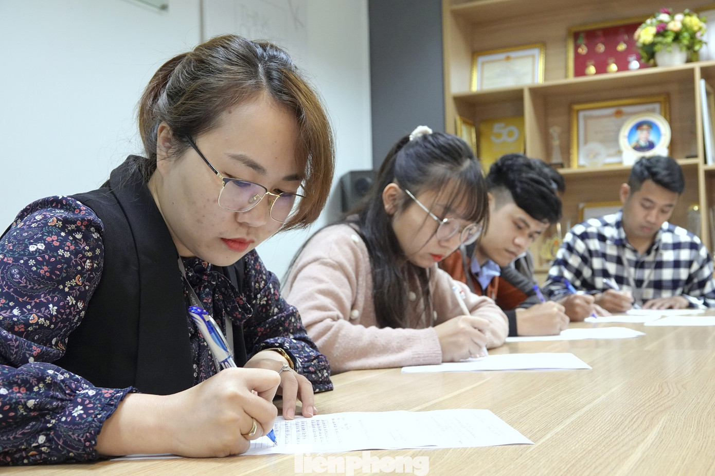 Việc kiểm tra nhận thức pháp luật và khảo sát tình hình tư tưởng, kỷ luật của ĐVTN ở VCC là một trong những nội dung chính của buổi kiểm tra