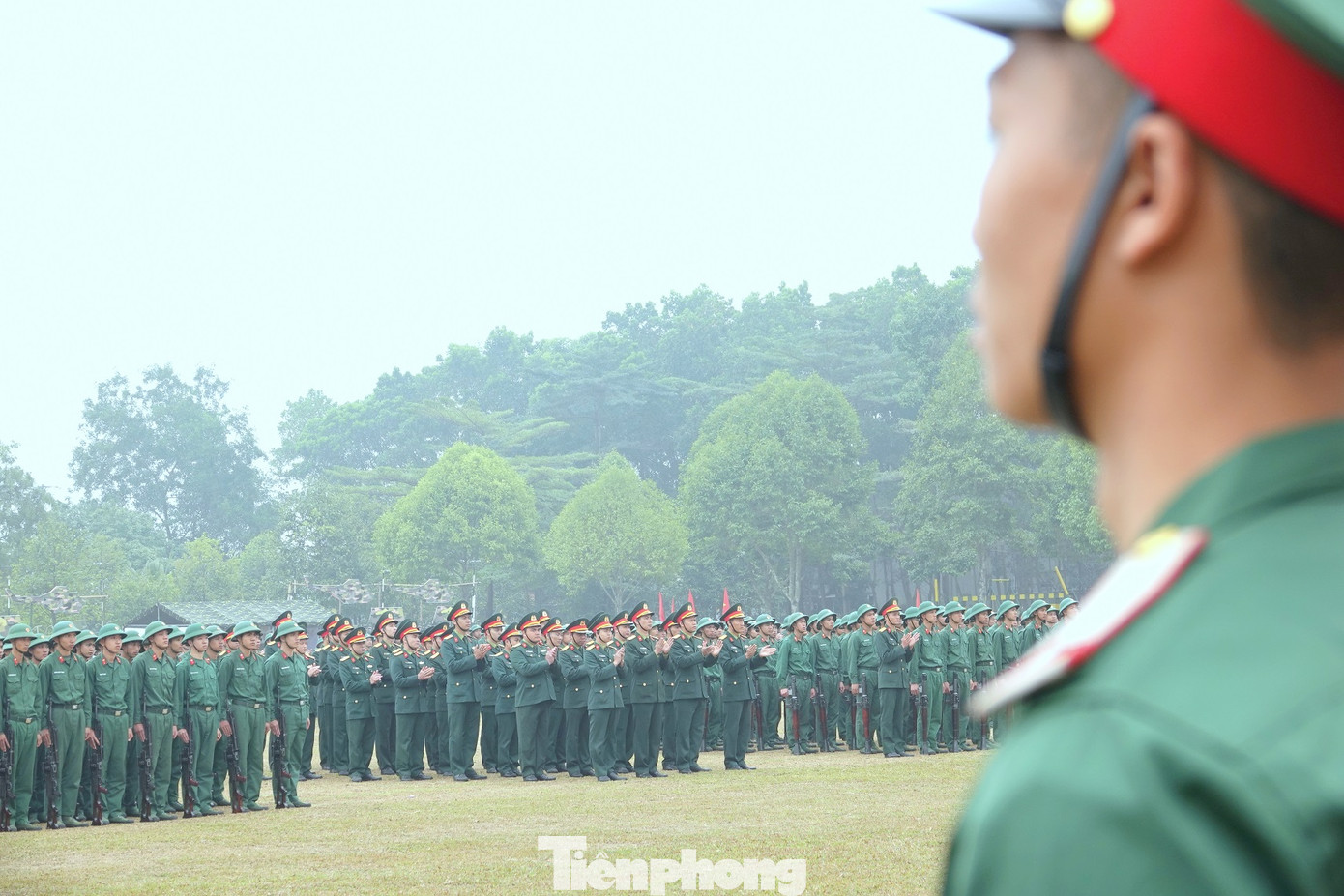 Với truyền thống 76 năm xây dựng, chiến đấu và trưởng thành, cán bộ, chiến sĩ Trung đoàn 102 quyết tâm rèn luyện ý chí chiến đấu, tiếp tục xây dựng Trung đoàn vững mạnh toàn diện “mẫu mực, tiêu biểu”, xứng đáng là đơn vị chủ lực cơ động của Bộ Quốc phòng và Quân đoàn 1.