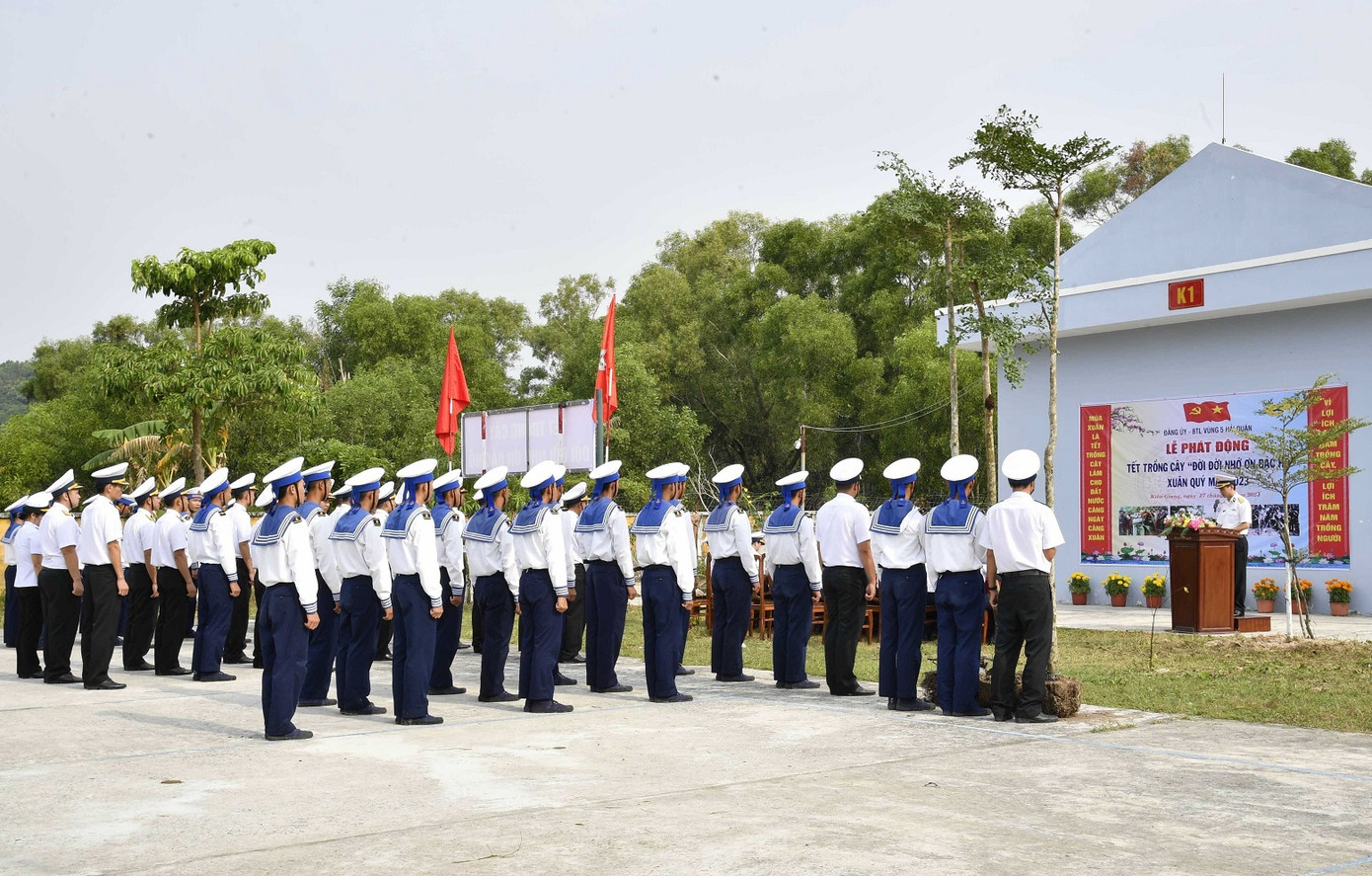 Lễ phát động “Tết trồng cây đời đời nhớ ơn Bác Hồ” Xuân Quý Mão 2023 tại Vùng 5 Hải quân