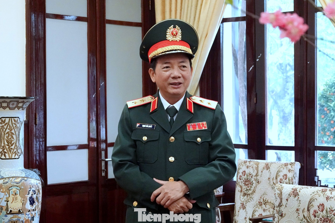 Chúc Tết cán bộ, chiến sĩ BTL Bảo vệ Lăng, Trung tướng Trịnh Văn Quyết - Ủy viên Trung ương Đảng, Phó Chủ nhiệm Tổng cục Chính trị Quân đội nhân dân Việt Nam, khẳng định, năm 2022, BTL Bảo vệ Lăng đã quán triệt sâu sắc các chủ trương chung của Đảng, Nhà nước, Quân ủy Trung ương - Bộ Quốc phòng và hoàn thành xuất sắc các nhiệm vụ. Chúc Tết cán bộ, chiến sĩ BTL Bảo vệ Lăng, Trung tướng Trịnh Văn Quyết - Ủy viên Trung ương Đảng, Phó Chủ nhiệm Tổng cục Chính trị Quân đội nhân dân Việt Nam, khẳng định, năm 2022, BTL Bảo vệ Lăng đã quán triệt sâu sắc các chủ trương chung của Đảng, Nhà nước, Quân ủy Trung ương - Bộ Quốc phòng và hoàn thành xuất sắc các nhiệm vụ.