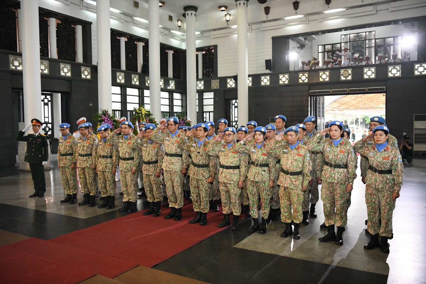 Đoàn Cục Gìn giữ hòa bình Việt Nam viếng Thượng tướng Nguyễn Chí Vịnh. Đoàn Cục Gìn giữ hòa bình Việt Nam viếng Thượng tướng Nguyễn Chí Vịnh.