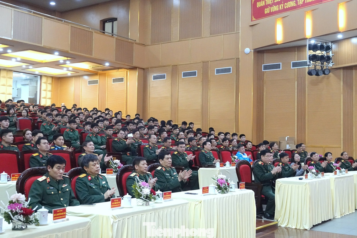 Các đại biểu dự lễ phát động