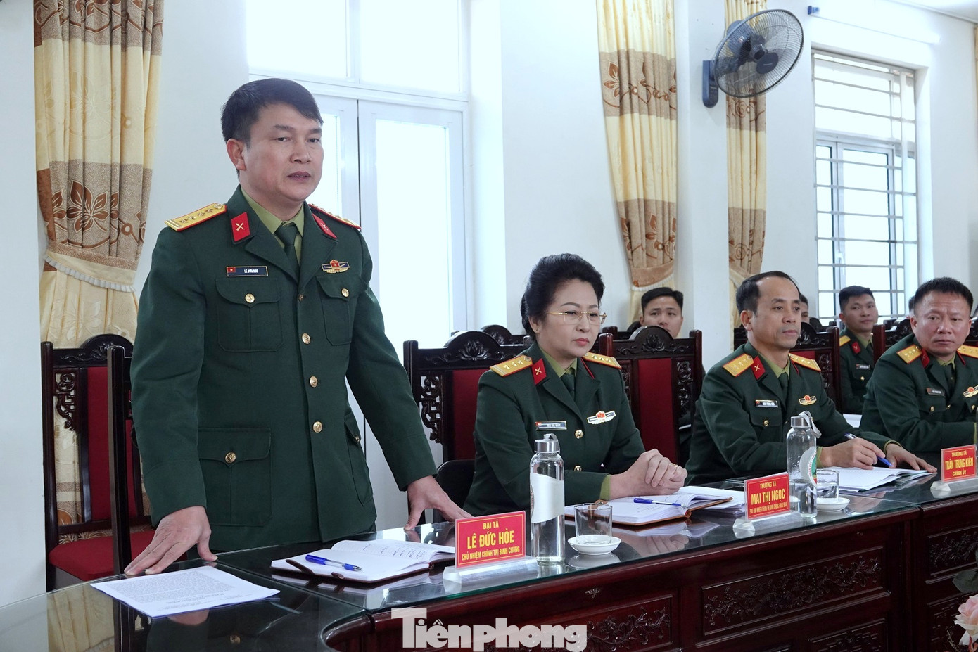 Đại tá Lê Đức Hòe - Chủ nhiệm Chính trị Binh chủng Pháo binh phát biểu tại buổi kiểm tra Đại tá Lê Đức Hòe - Chủ nhiệm Chính trị Binh chủng Pháo binh phát biểu tại buổi kiểm tra