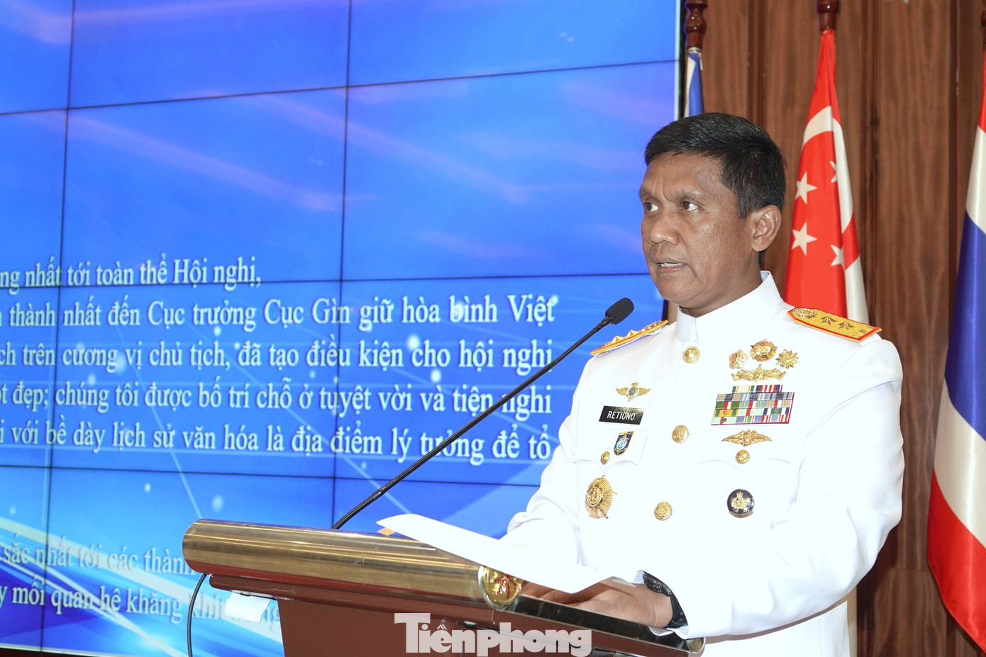 Chuẩn Đô đốc Retino Kunto - Chỉ huy trưởng Lực lượng vũ trang Indonesia phát biểu tại lễ bế mạc APCN 2023.