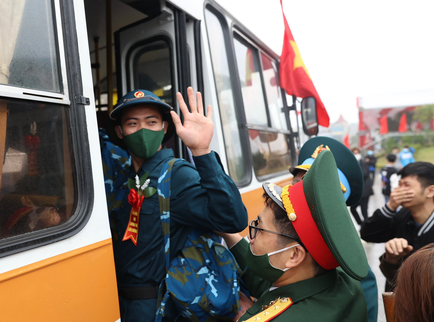 Tạm biệt hậu phương