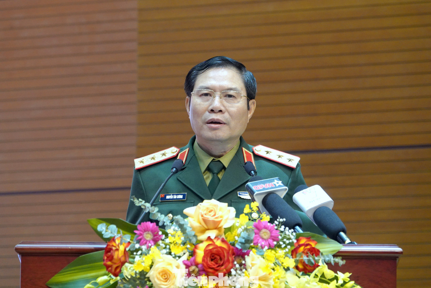 Thượng tướng Nguyễn Tân Cương phát biểu tại buổi lễ Thượng tướng Nguyễn Tân Cương phát biểu tại buổi lễ