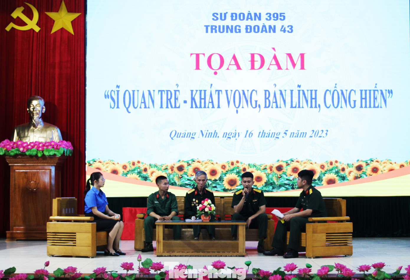 Sĩ quan trẻ Trung đoàn 43 phát biểu ý kiến trong tọa đàm. Sĩ quan trẻ Trung đoàn 43 phát biểu ý kiến trong tọa đàm.
