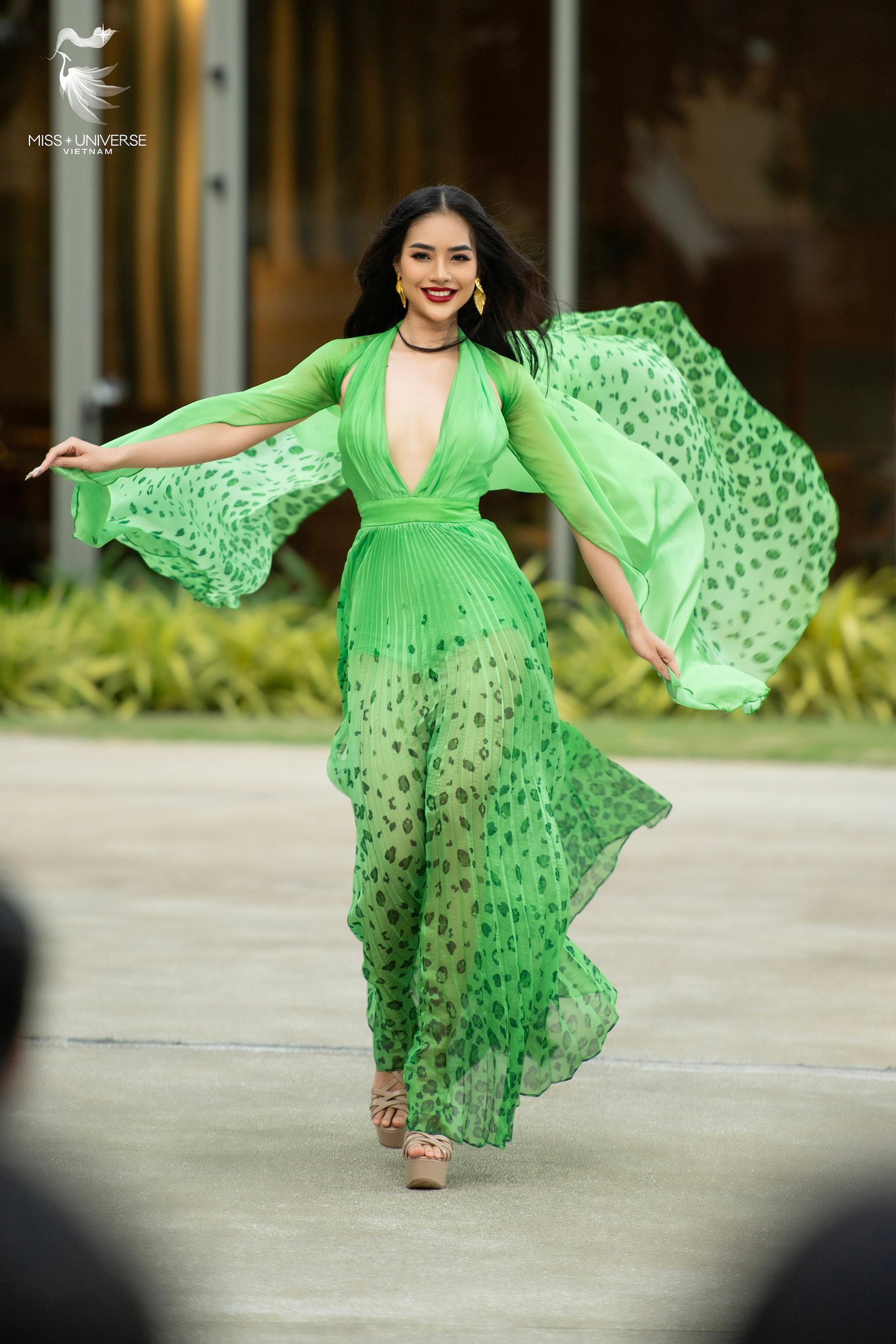 Mai Phương Thảo, Huỳnh Kim Anh và Đinh Thị Hoa cũng là những thí sinh được khán giả chú ý. Chung kết Miss Universe Vietnam 2023 với sự tham gia của top 18 thí sinh. Người chiến thắng giành quyền đại diện Việt Nam tham dự Hoa hậu Hoàn vũ 2023 tổ chức ở El Salvador vào tháng 11. Đây là năm đầu tiên Miss Universe Vietnam được tổ chức bởi đơn vị nắm bản quyền mới ở Việt Nam.