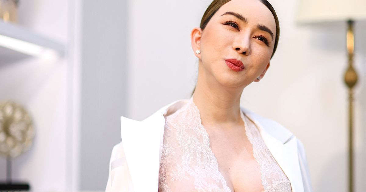 Anne Jakrakutatip - chủ sở hữu Miss Universe bị công ty TCG Social Media Group kiện và đòi bồi thường 1 tỷ Baht.