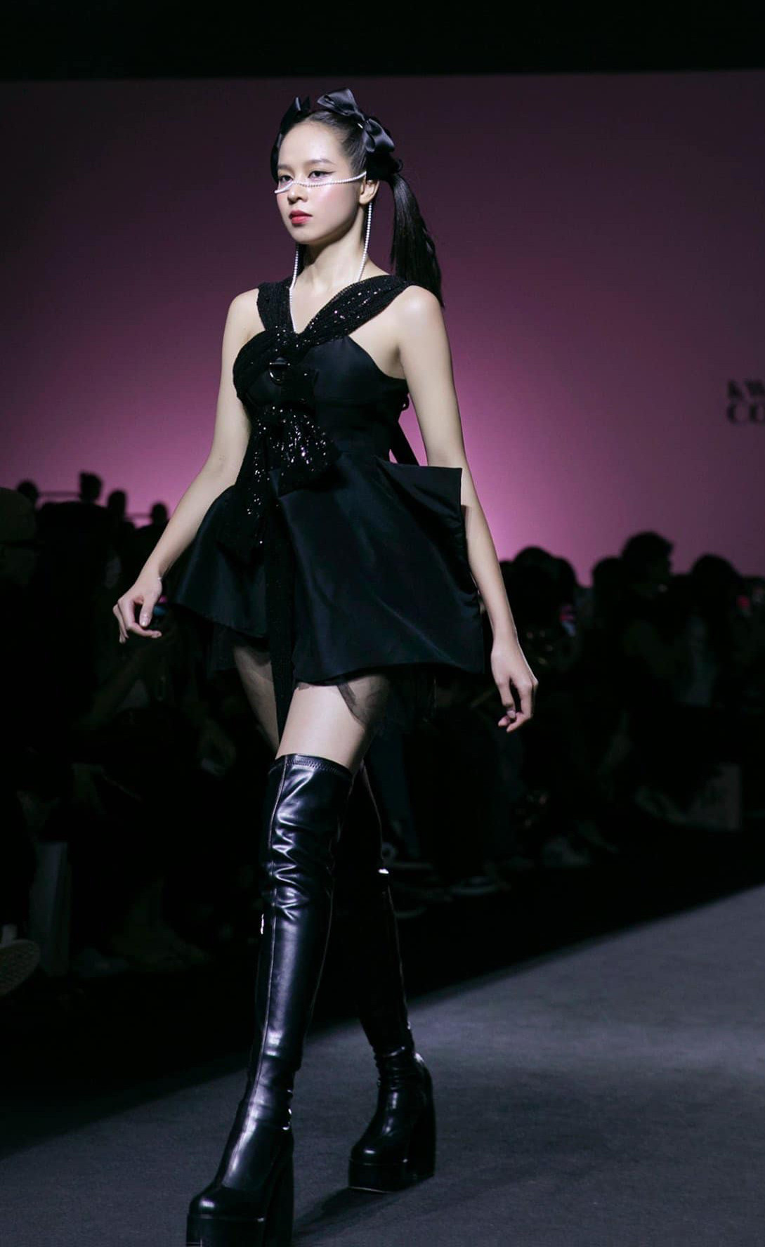 Thanh Thủy cũng tích cực tham gia nhiều hoạt động nghệ thuật. Hồi đầu tháng 9, cô tham gia trình diễn tại Seoul Fashion Week - Tuần lễ Thời trang Seoul với vai trò người mẫu trong bộ sưu tập của nhà thiết kế Kwak Hyun Joo. Đây cũng là lần đầu một Hoa hậu Việt Nam tham gia trình diễn catwalk tại Tuần lễ Thời trang Seoul.