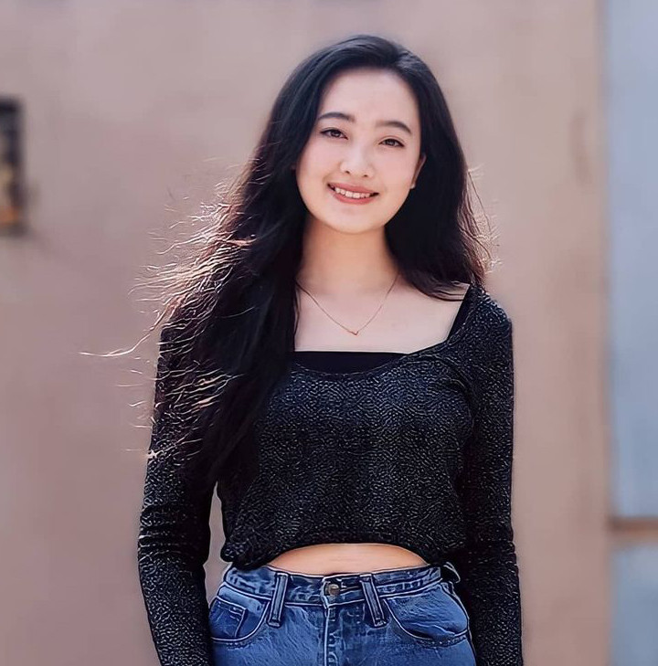 Nhan sắc đời thường của Noulaou Wamenglor được đánh giá ngọt ngào nhưng không quá nổi bật, chưa có thần thái của một beauty queen.