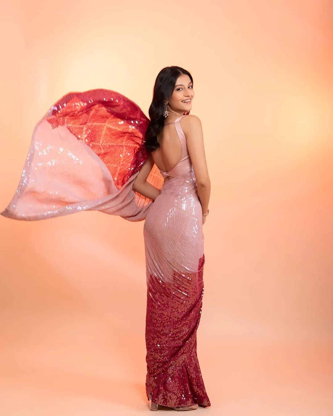 Cô cũng có thế mạnh về biểu cảm, trình diễn trước ống kính.