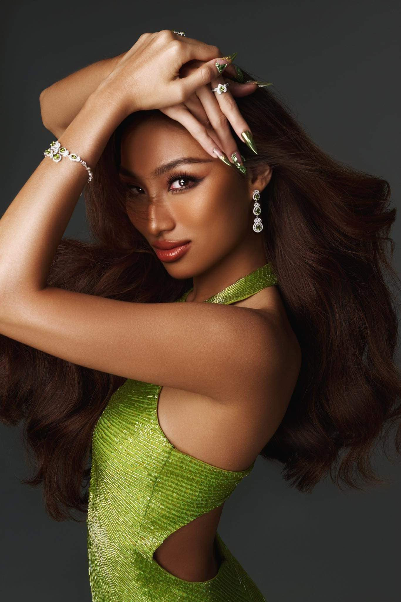 Ngô Bảo Ngọc đến từ TPHCM cao 1,75 m, từng vào top 10 và giành giải Người đẹp Biển tại cuộc thi Hoa hậu Hoàn vũ Việt Nam 2022. Bảo Ngọc gây chú ý với gương mặt cá tính, hiện đại và vóc dáng nóng bỏng.