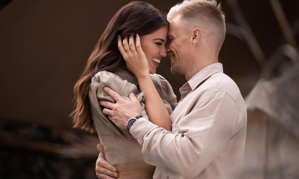 Chanique Rabe và chồng Kyle Honeyborne tổ chức hôn lễ với sự tham dự của ông Gerhard von Lipinsk - chủ tịch cuộc thi Hoa hậu Siêu quốc gia. Chanique Rabe và chồng Kyle Honeyborne tổ chức hôn lễ với sự tham dự của ông Gerhard von Lipinsk - chủ tịch cuộc thi Hoa hậu Siêu quốc gia.