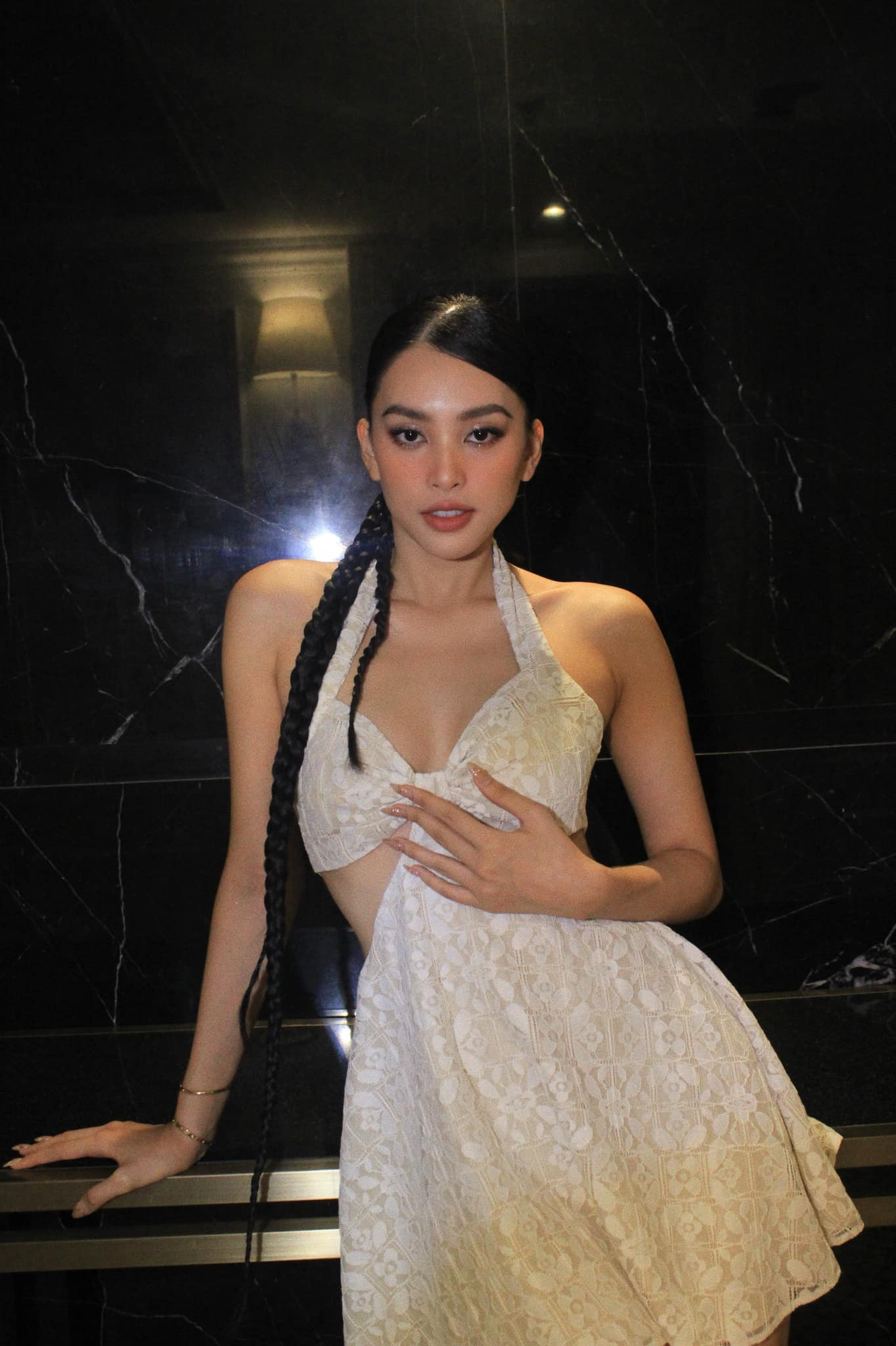 Tiểu Vy được đánh giá là một trong những hoa hậu có hình thể đẹp với chiều cao 1,75 m, số đo ba vòng 85-63-93 cm. Gương mặt của người đẹp cũng được đánh giá cao vì sự khả ái, ngọt ngào. Tiểu Vy từng đại diện Việt Nam tham dự Hoa hậu Thế giới 2018 và vào top 30 cùng các giải thưởng phụ: Top 3 Dự án Nhân ái, Top 30 phần thi Tài năng và Top 32 phần thi Top Model.