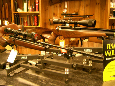 Súng vẫn được bày bán tràn lan tại Mỹ