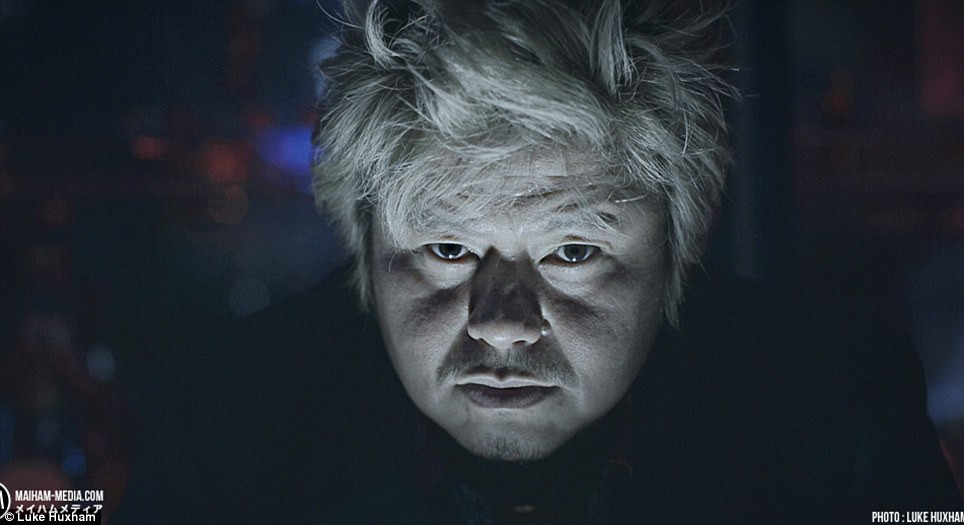 Một nhân vật Morohoshi-san lạnh lùng.