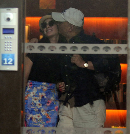 Chồng người đẹp Trương Vũ Kỳ bị bắt vì mua dâm ảnh 5