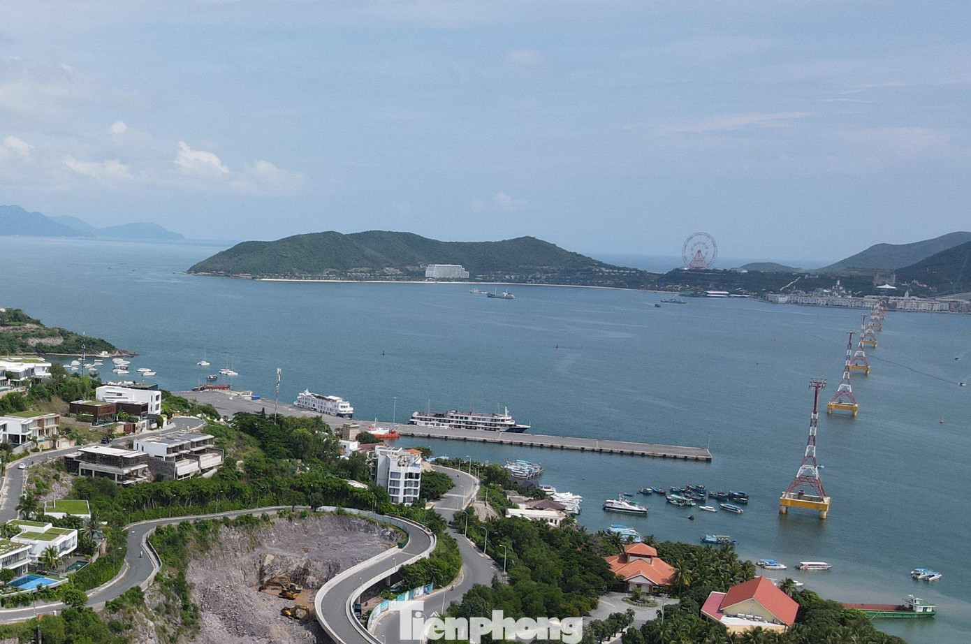 Khu vực trung tâm đảo Hòn Tre được xây cao tối đa 20 tầng. Ảnh CÔNG HOAN