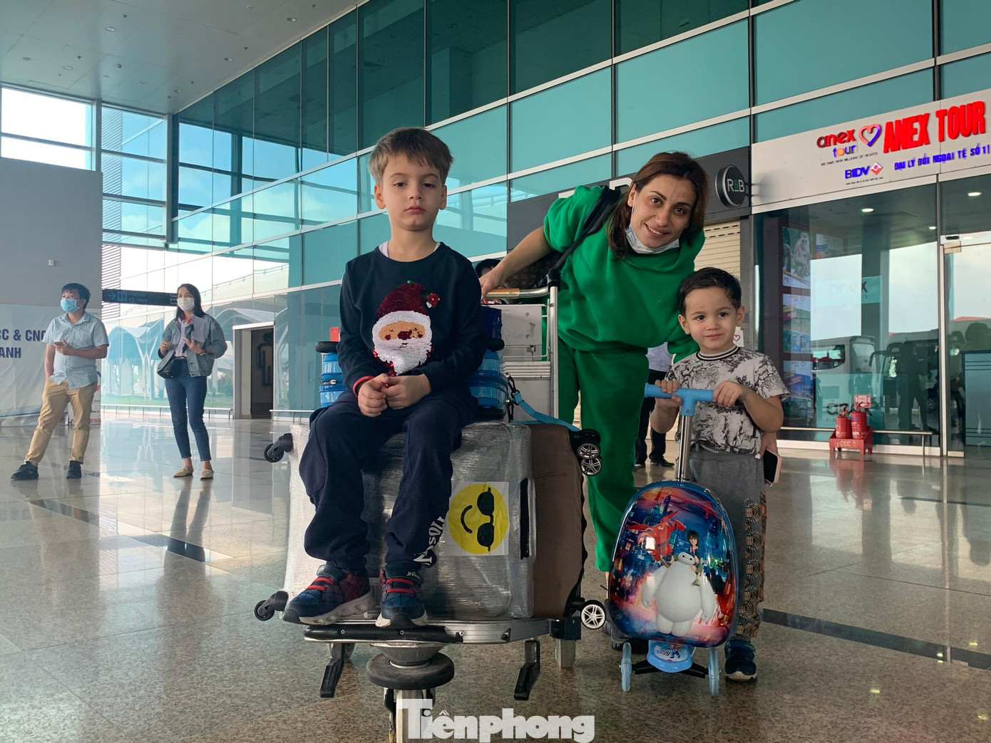 Du khách Nga mang theo con cái đến du lịch tại Nha Trang - Khánh Hoà