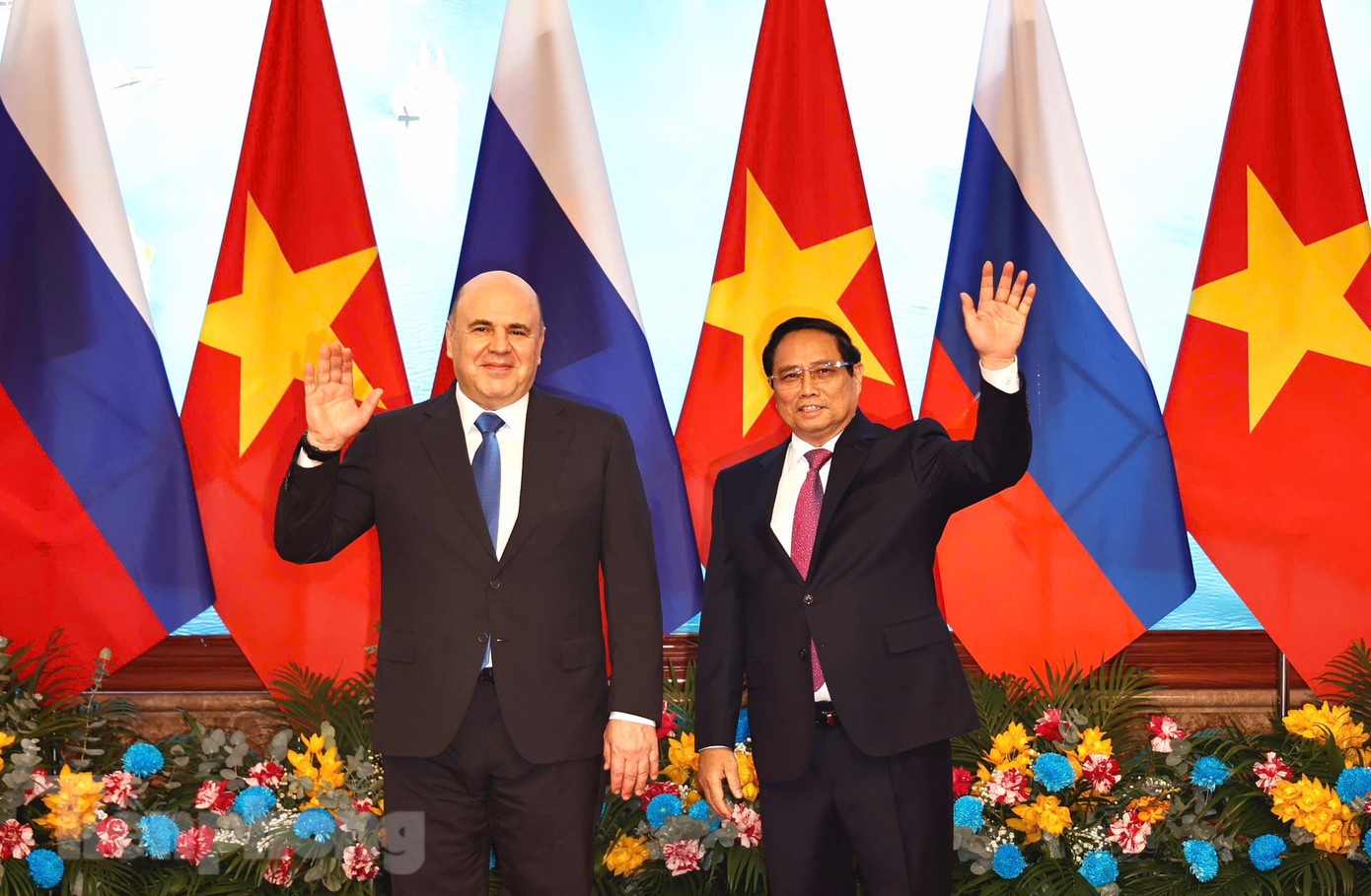 Hai Thủ tướng chụp ảnh chung trước khi tiến hành hội đàm. (Ảnh: Như Ý)