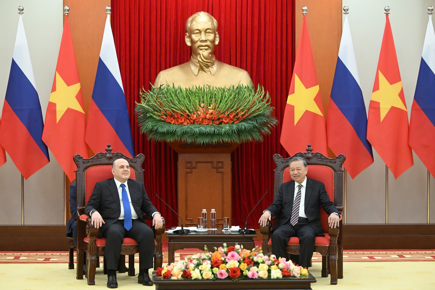 Tổng Bí thư Tô Lâm và Thủ tướng Nga Mishustin tại cuộc hội kiến ngày 14/1. (Ảnh: Như Ý) Tổng Bí thư Tô Lâm và Thủ tướng Nga Mishustin tại cuộc hội kiến ngày 14/1. (Ảnh: Như Ý)