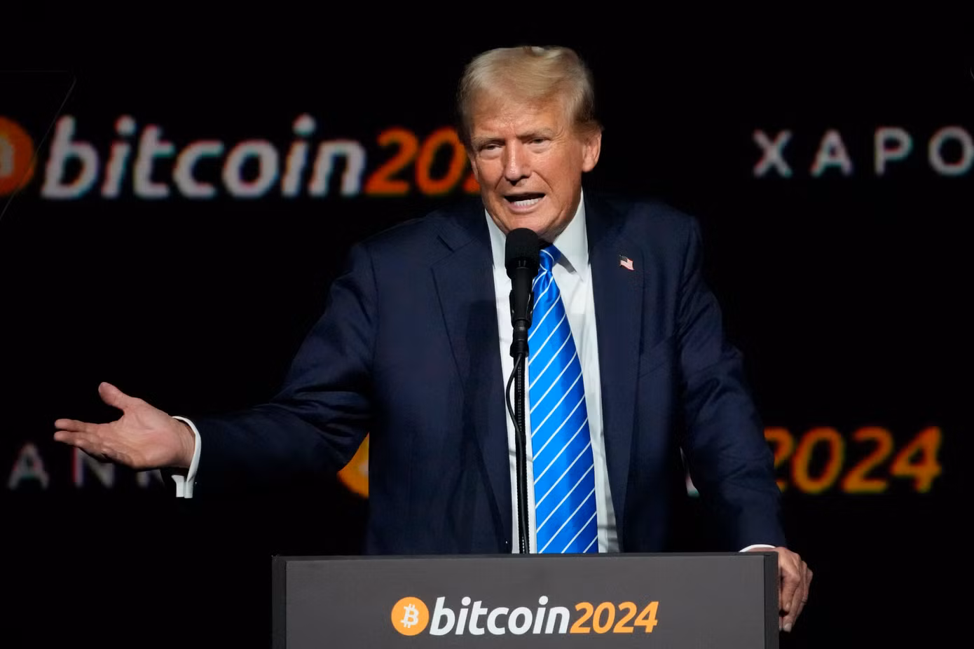 Ông Trump phát biểu trong hội nghị bitcoin tháng 7/2024. (Ảnh: AP)