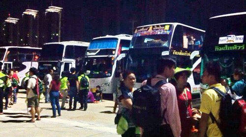 Các thành viên trong đoàn bị bỏ rơi ở Bangkok - Ảnh: thành viên trong đoàn cung cấp