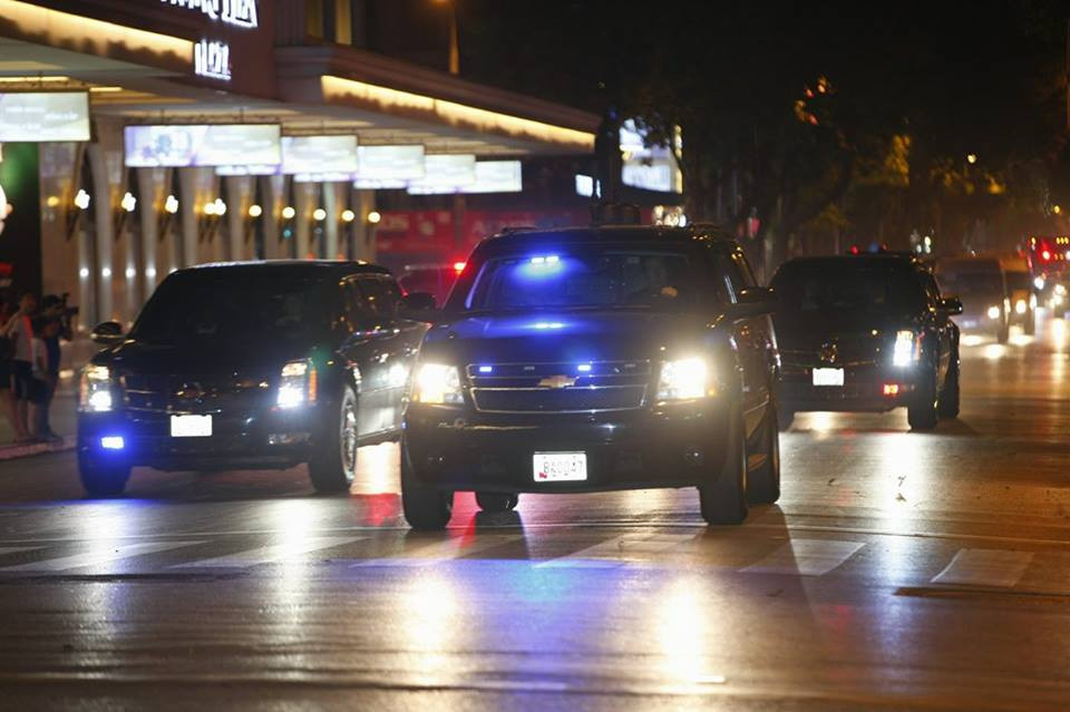 Ông Obama thưởng thức bún chả Hà Nội ảnh 11