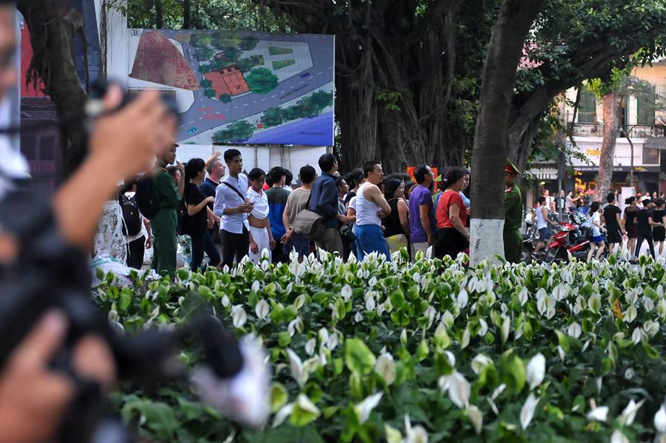 Ông Obama thưởng thức bún chả Hà Nội ảnh 30