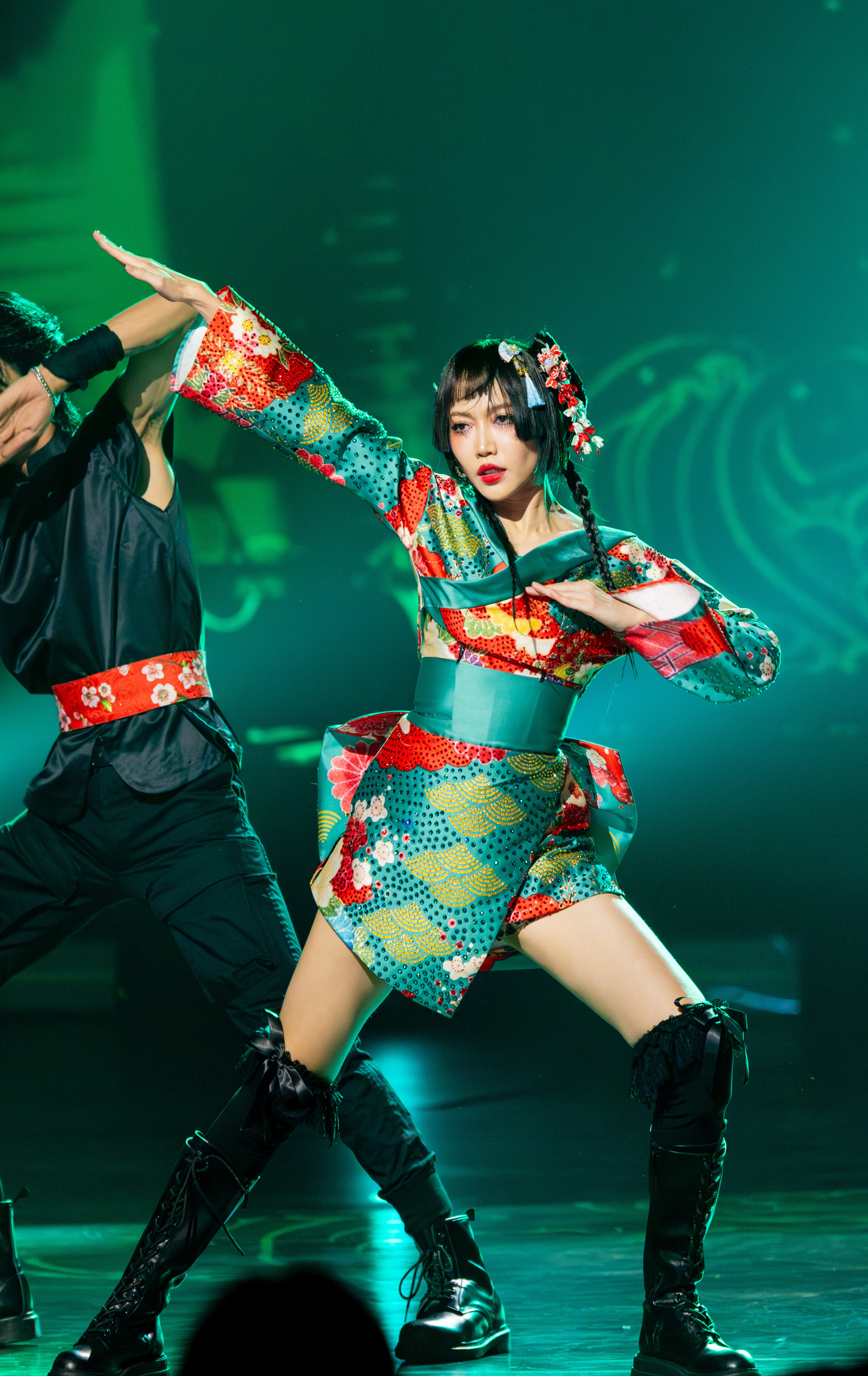 Chị đẹp thử thách diva ảnh 5