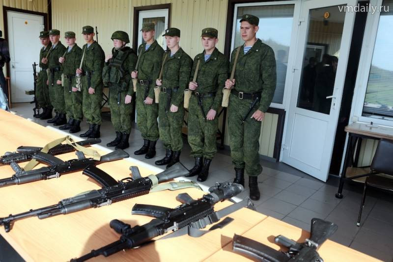 Lính Nga với bộ trang phục Ratnik và hàng loạt các biến thể súng trường AK