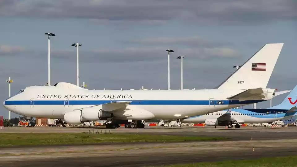 "Máy bay tận thế" không có cửa sổ "Máy bay tận thế" không có cửa sổ