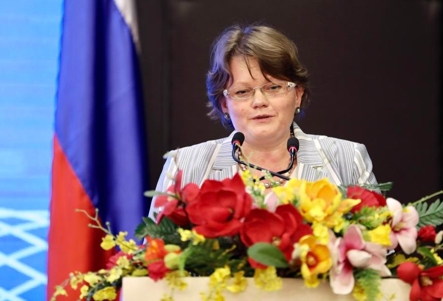 Bà Bakeeva Ekaterina, Tham tán công sứ, Đại sứ quán Liên bang Nga tại Việt Nam, phát biểu tại Diễn đàn. Ảnh: Việt Dũng.